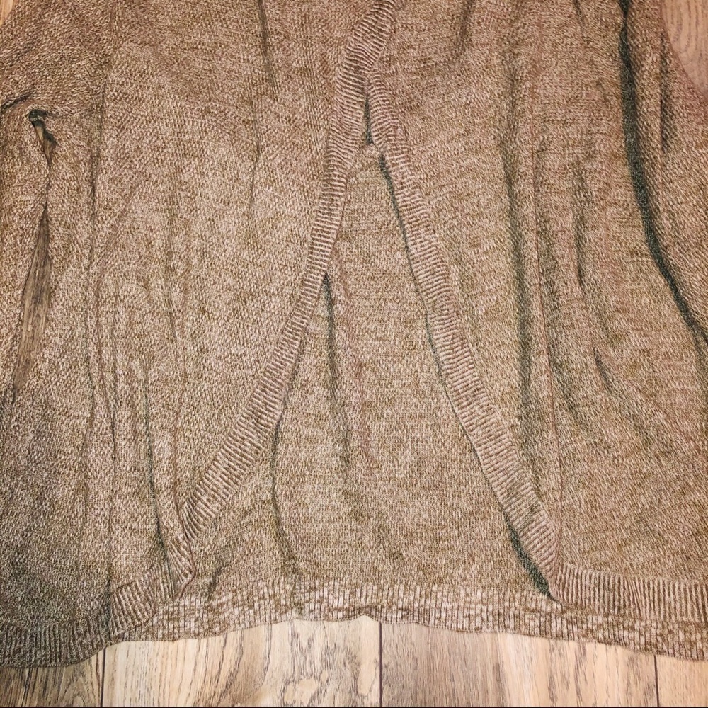 Banana Republic Tan Sweater - Picture 8 of 8